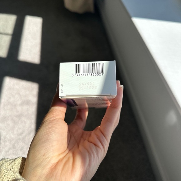 NEW La Roche Posay Mela B3 serum - Picture 2 of 2